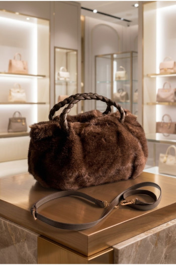 Bolso Pelo Mink Coffee | Accesorios Edén Moda - Imagen 1